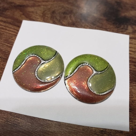 3/$15 green sparkle circle statement earrings - Picture 2 of 5